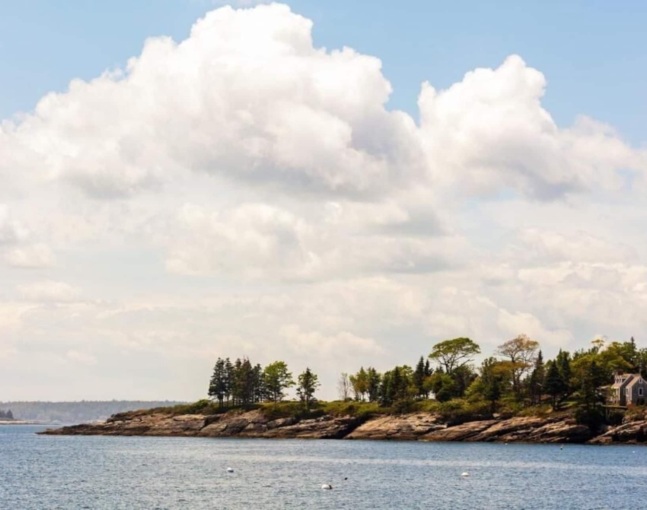 Explore Mid-Coast Maine from Scenic Oceanfront Room with Stunning Views 1