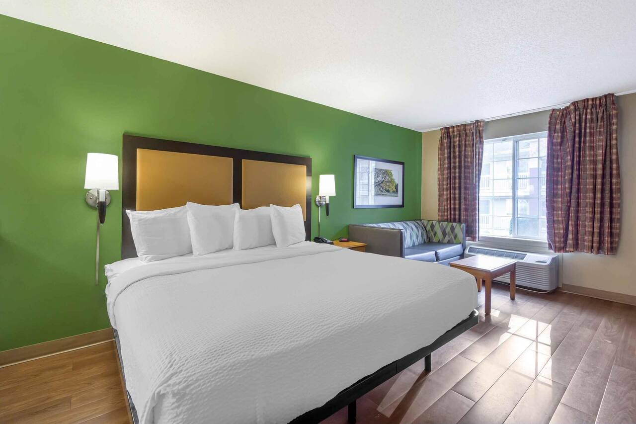 Extended Stay America Suites Seattle Bellevue Factoria 1