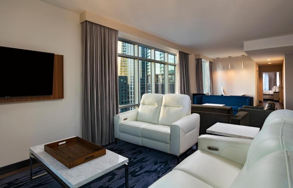 Fairfield Inn & Suites Austin Downtown 1