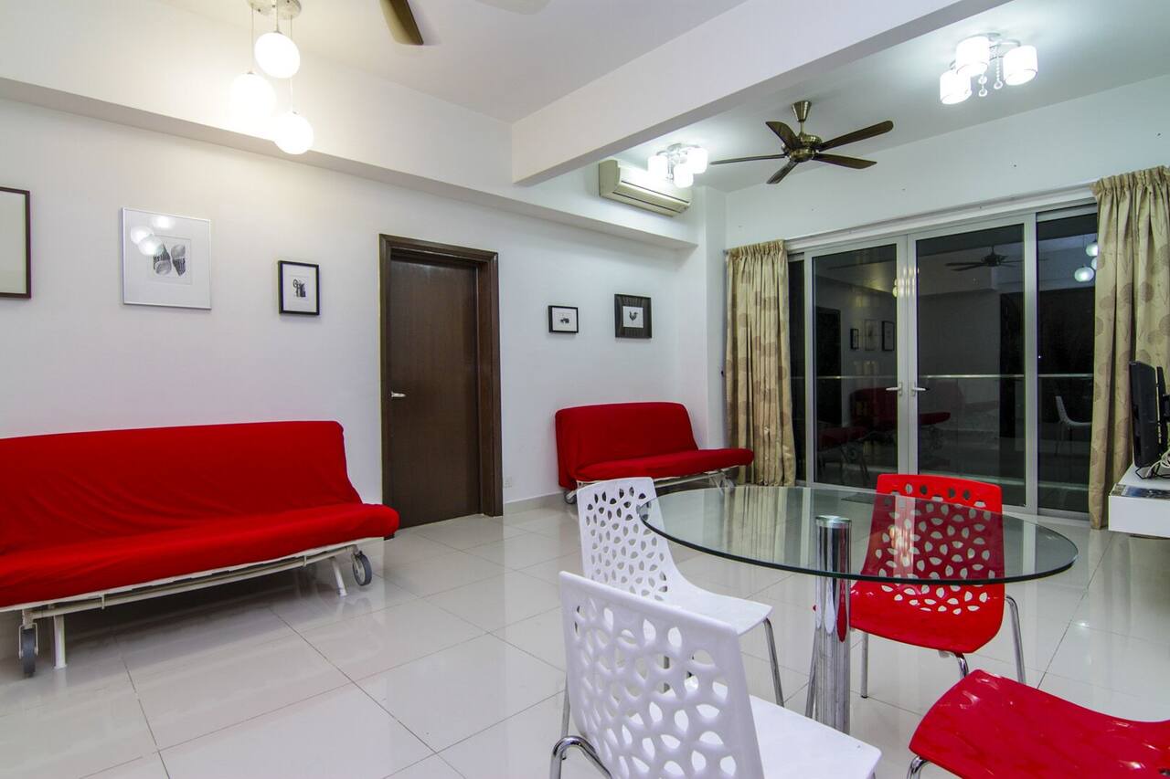 Family 2BR Apartment At Regalia Residence, 5 minutes to subway 1