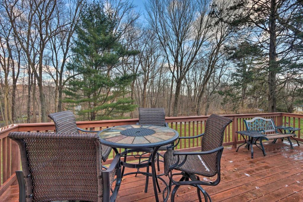 Family-Friendly Woodbury Home with Yard + Deck! 1