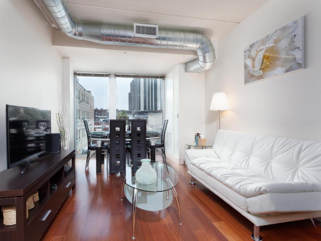 Fantastic Philly Fully Furnished Apartments 1