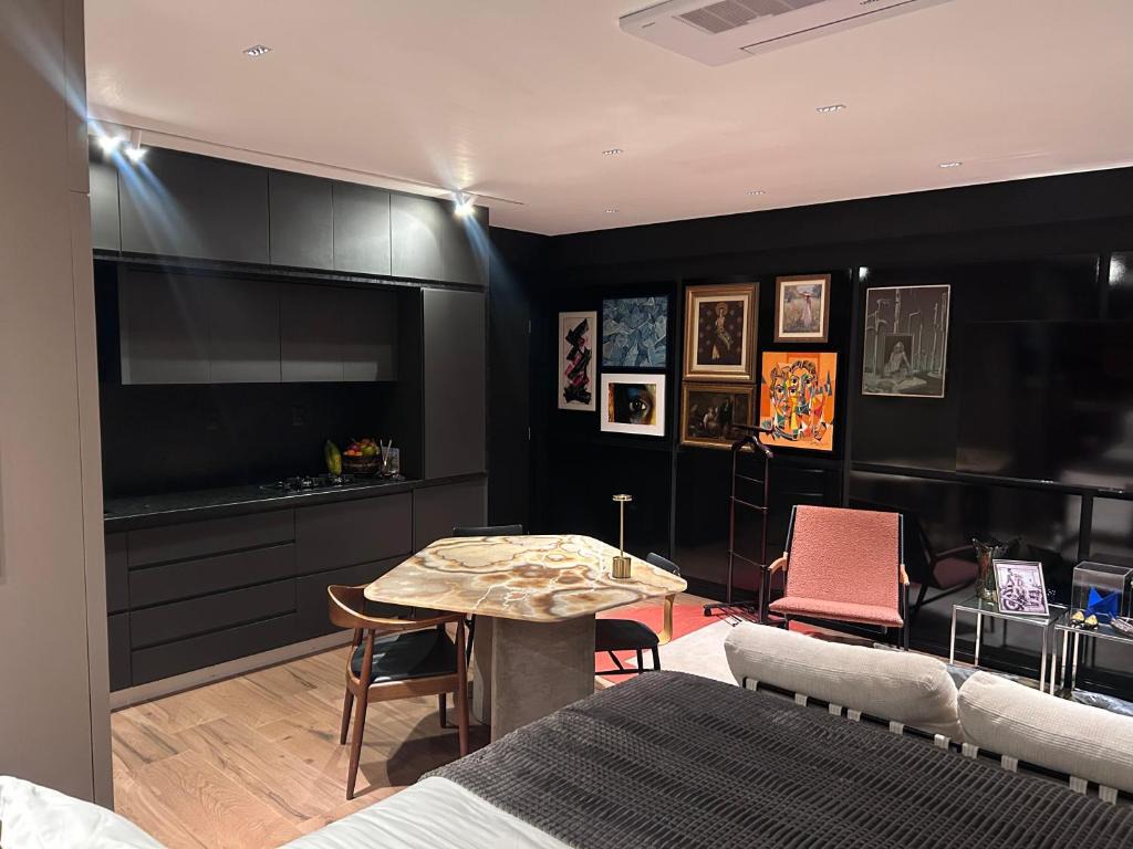 Flat Garçonniere 1