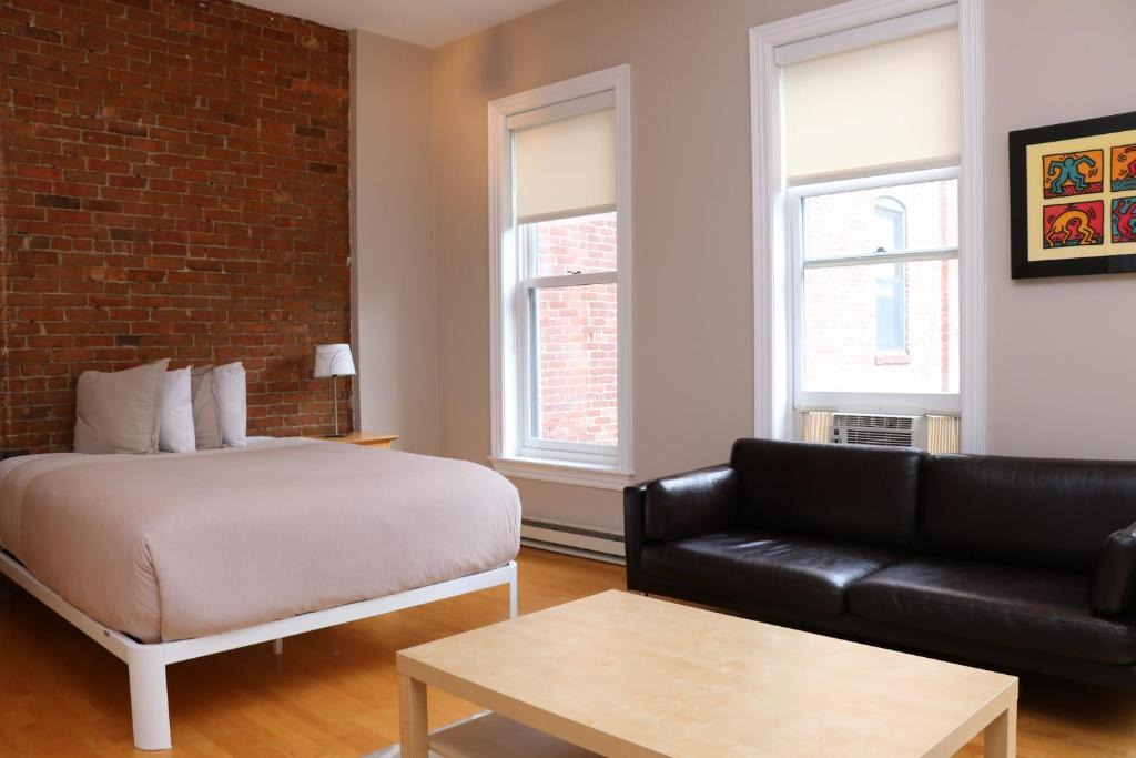 Furnished Studio in the South End #4 1