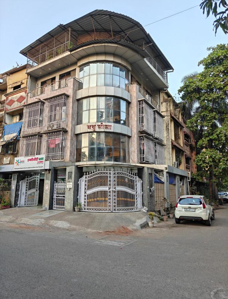 Garden-View Studio Apartment in Sanpada, Navi Mumbai 1