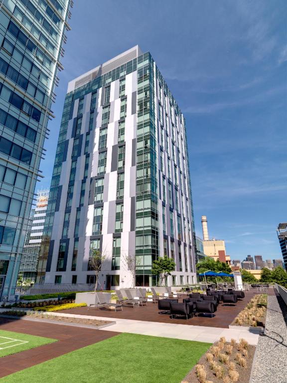 Global Luxury Suites at Kendall West 1