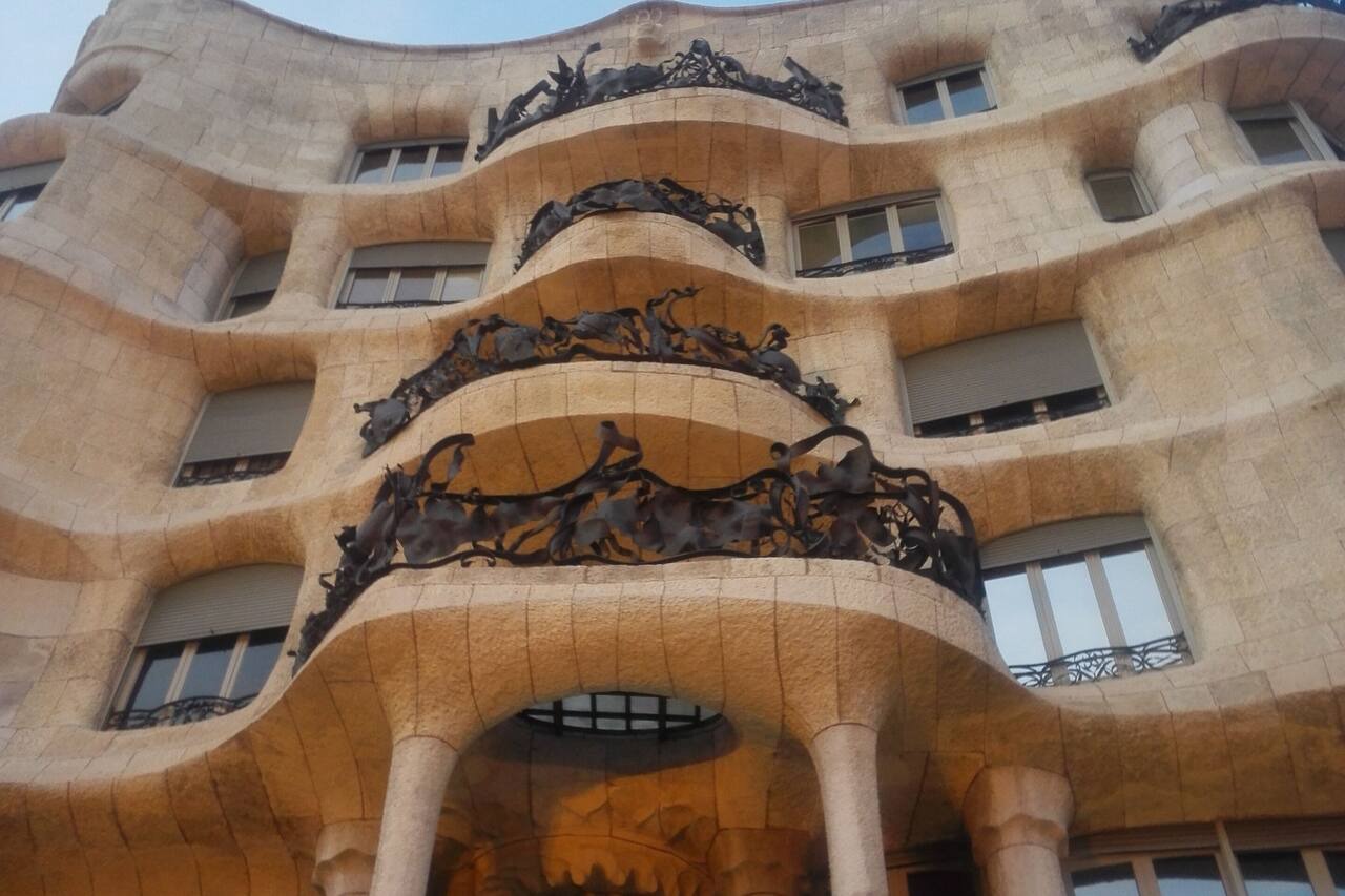GORGEOUS CITY CENTER! by Ramblas and Passeig de Gracia! 1