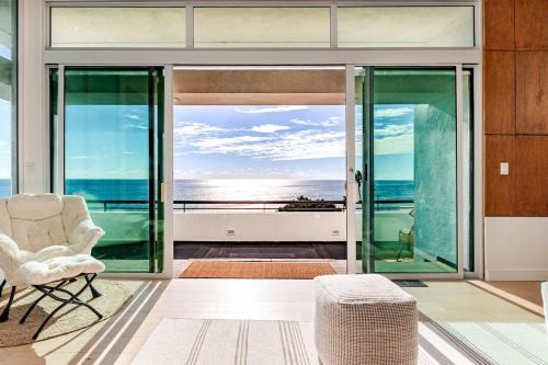 Gorgeous Malibu Retreat with #Instaworthy Ocean Views 1