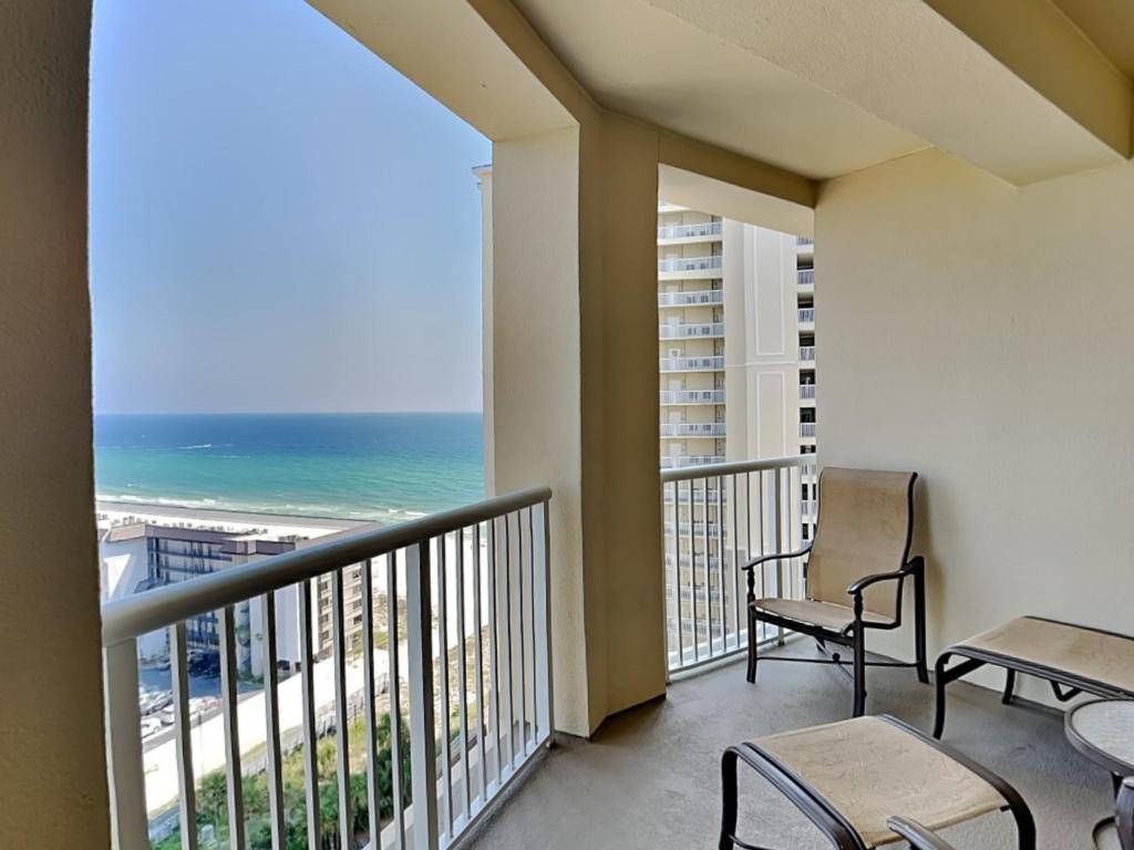 Grand Panama Beach Resort - The Grand II #803 1