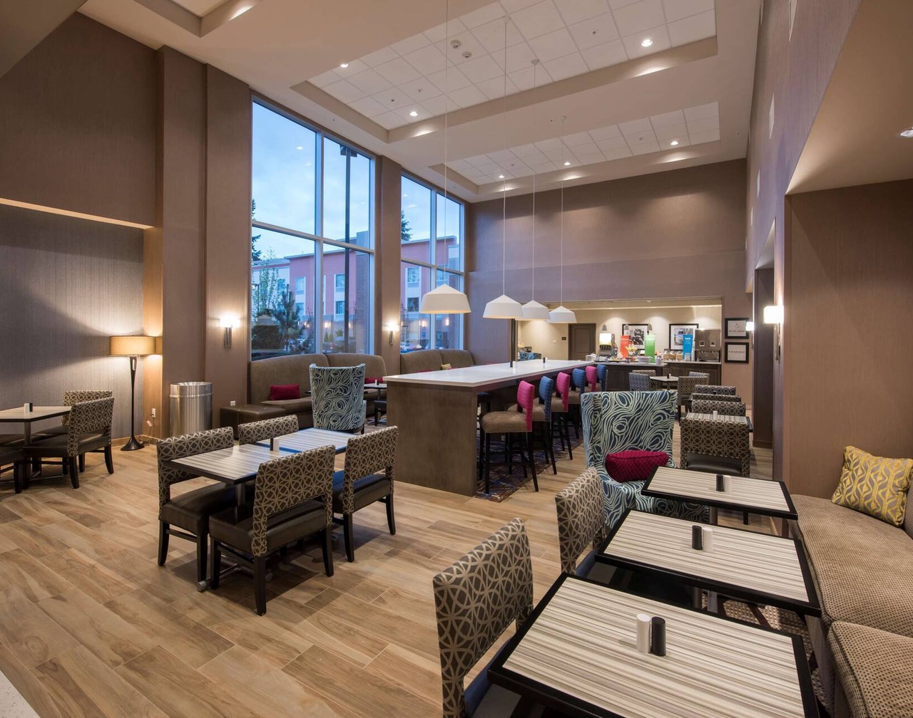 Hampton Inn & Suites Seattle/Redmond 1