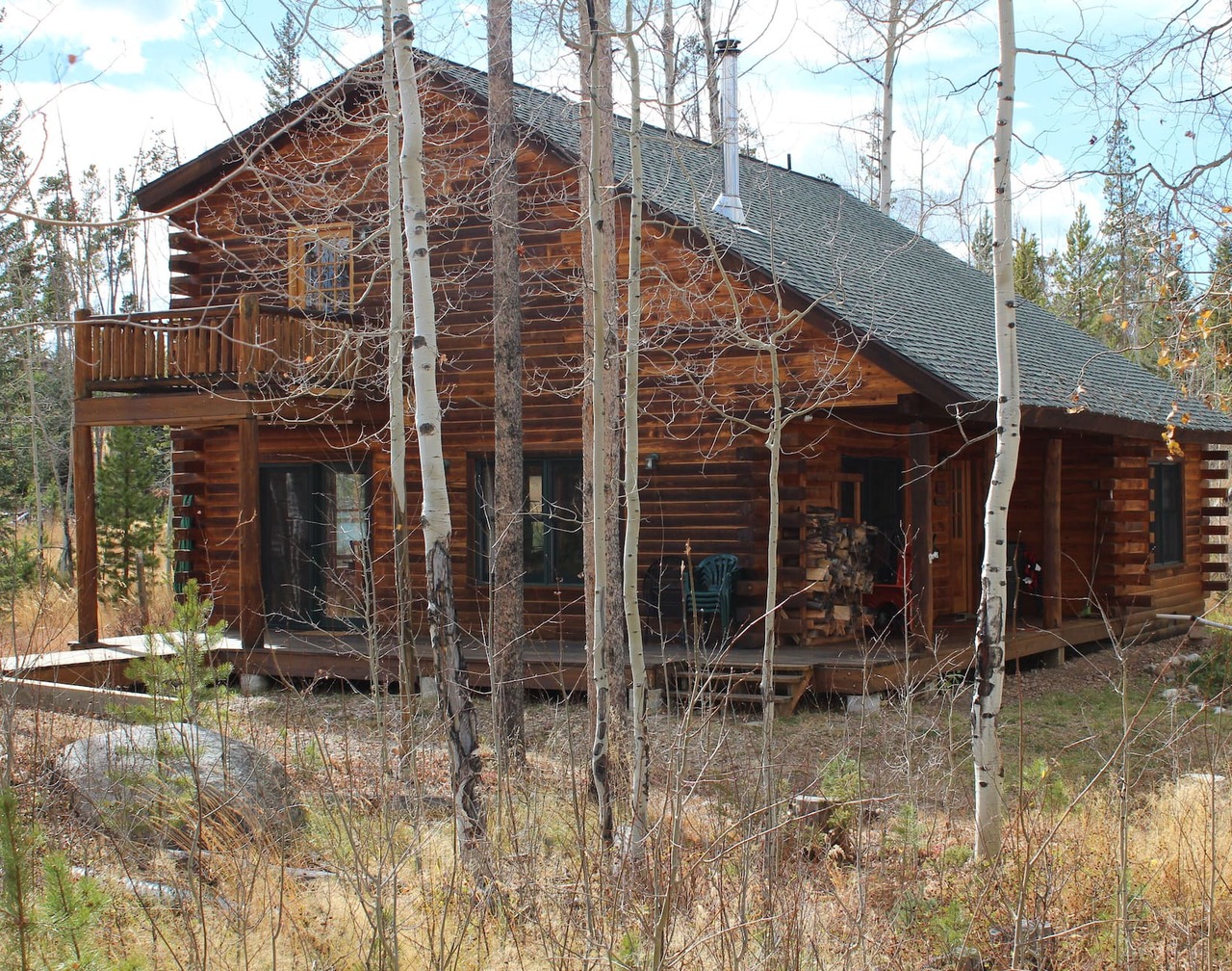 Hang out with Moose! Log Cabin near RMNP/Columbine Lake 1