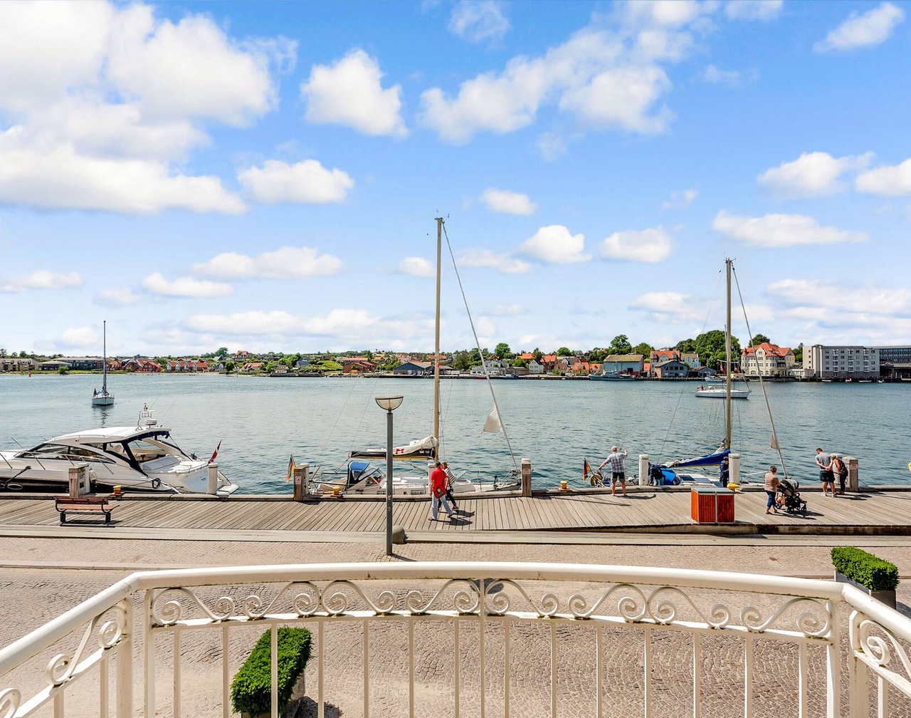 Harbour View 1
