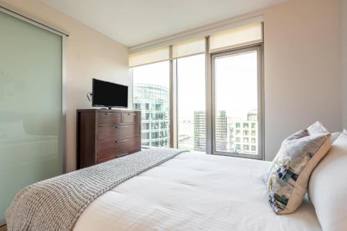 High End Apt Seaport 1