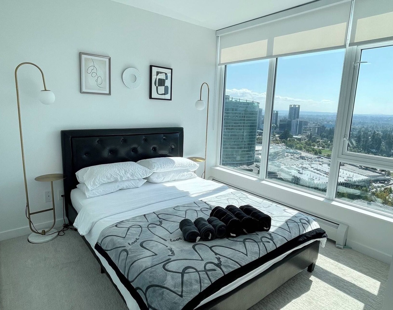 High Level New 2 BR near Skytrain with Great View 1