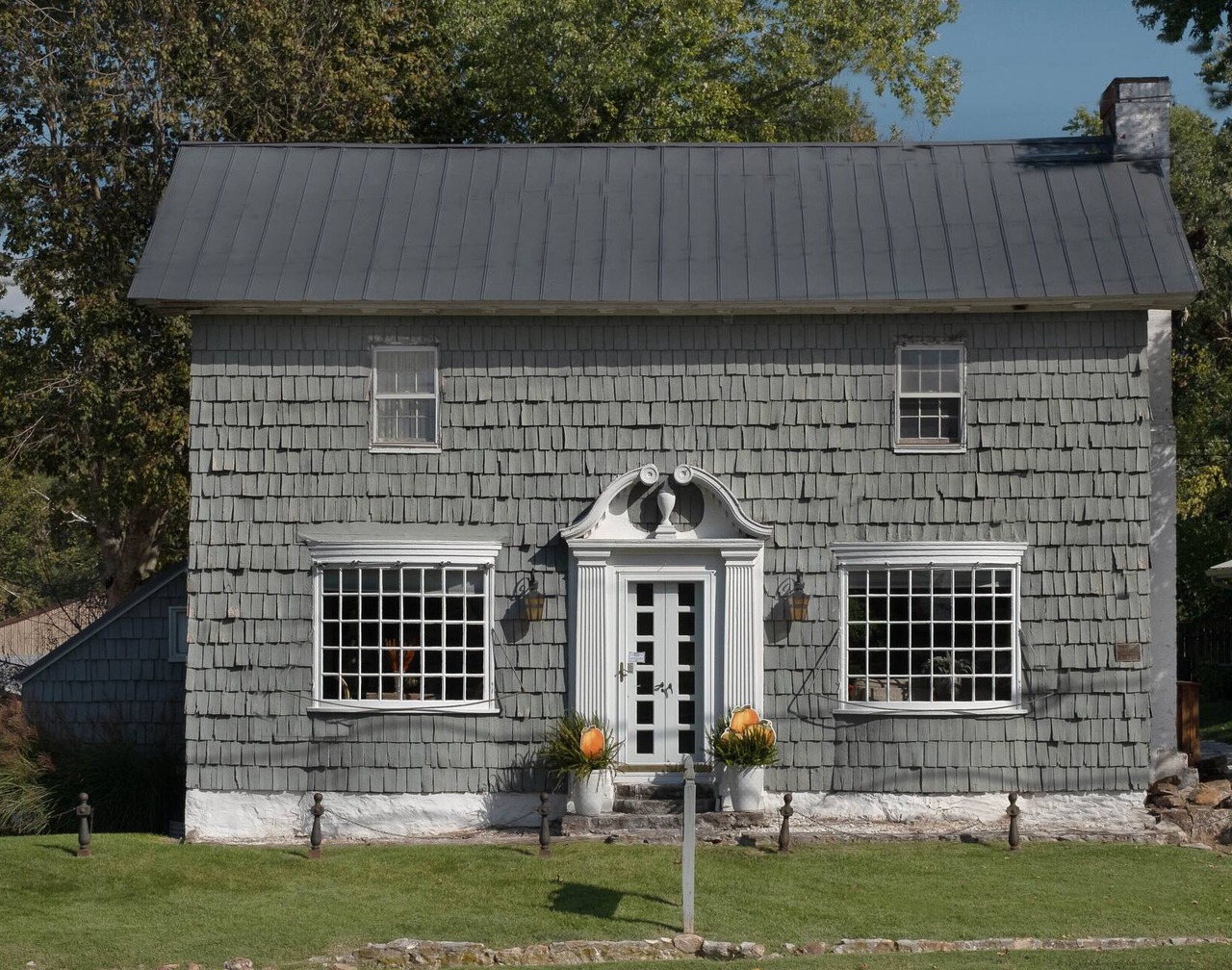 Historic home across the street from the Ozark Mill and Finley Farms property 1