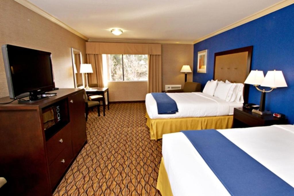 Holiday Inn Express Port Hueneme by IHG 1