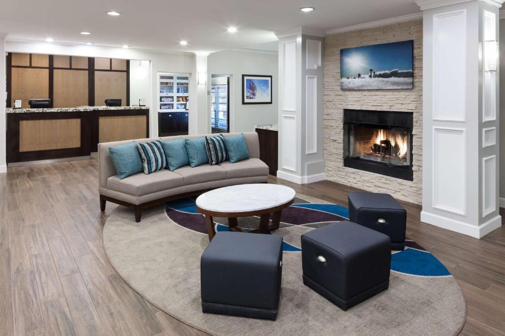 Homewood Suites by Hilton Seattle-Tacoma Airport/Tukwila 1