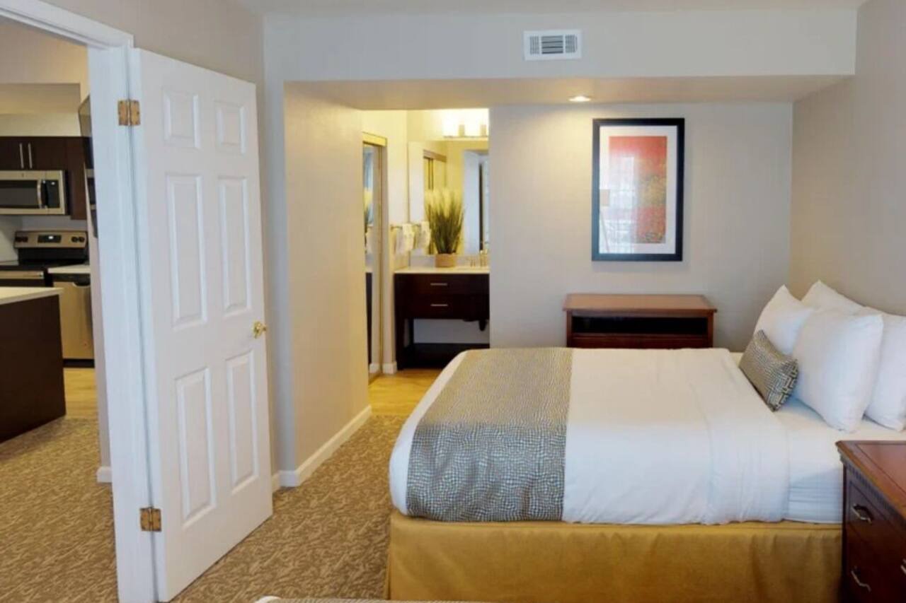 Homey 2BR Suite w/Separate Bedroom + Living Space | Free Breakfast 1