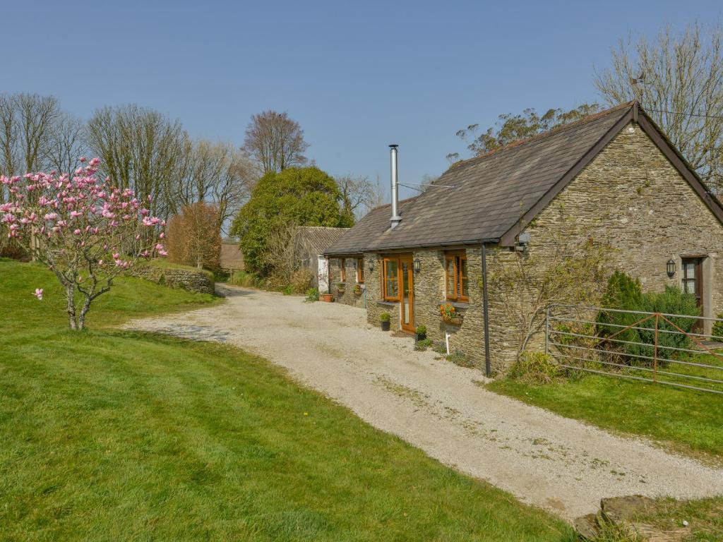 Hook Cottage 1