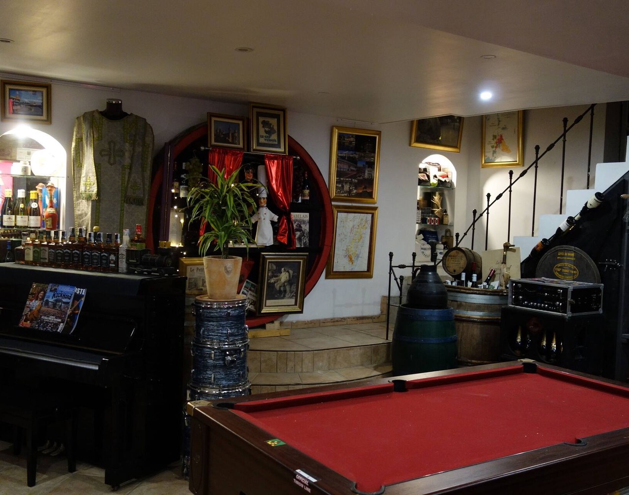 Hostelry 1