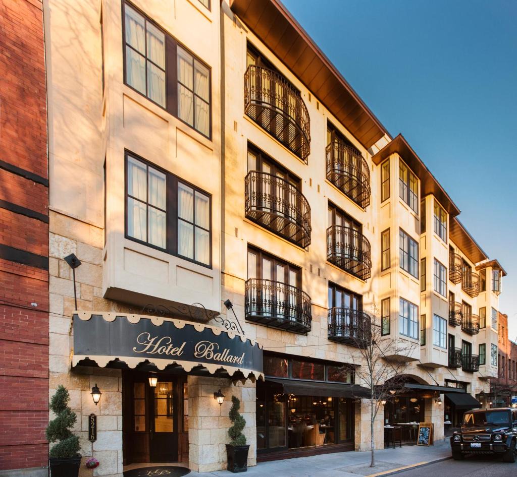 Hotel Ballard 1