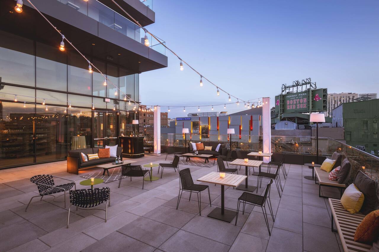 Hotel Commonwealth 1