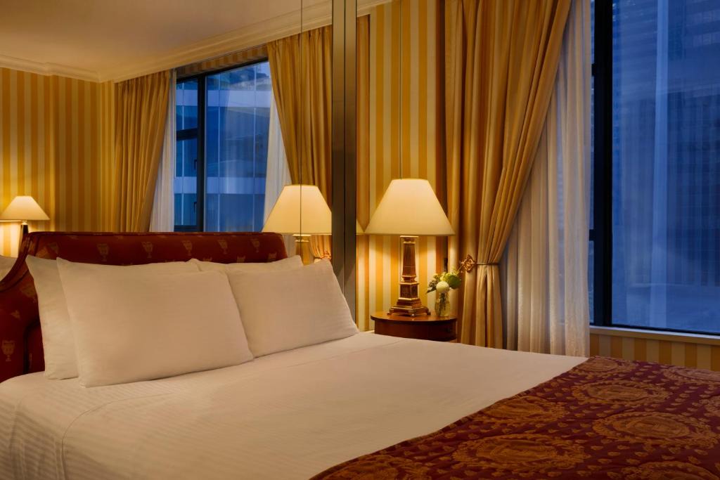 Hotel Le Soleil by Executive Hotels 1