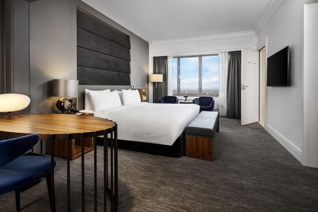 Hotel Okura Amsterdam – The Leading Hotels of the World 1