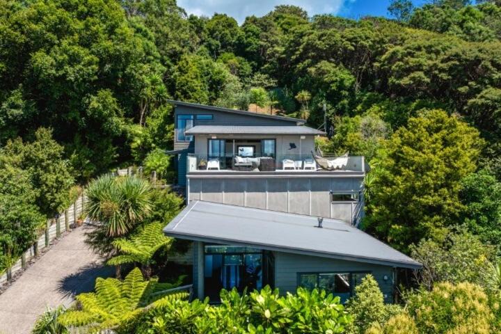 Huruhi Bay Retreat by Waiheke Pure 1