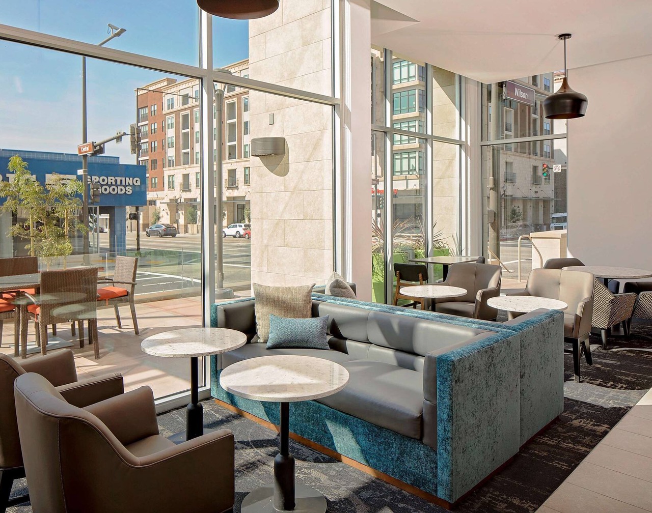 Hyatt Place Glendale/Los Angeles 1