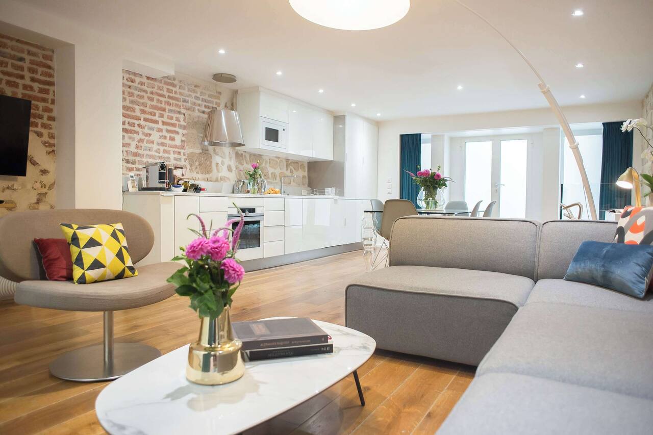 Jardin Prive - Gorgeous 3 Bed House in Le Marais 1