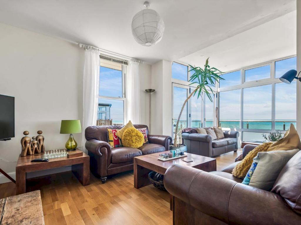 Jarrahdale Beach House - Stunning Luxurious Pad by the Beach - Pass the Keys 1