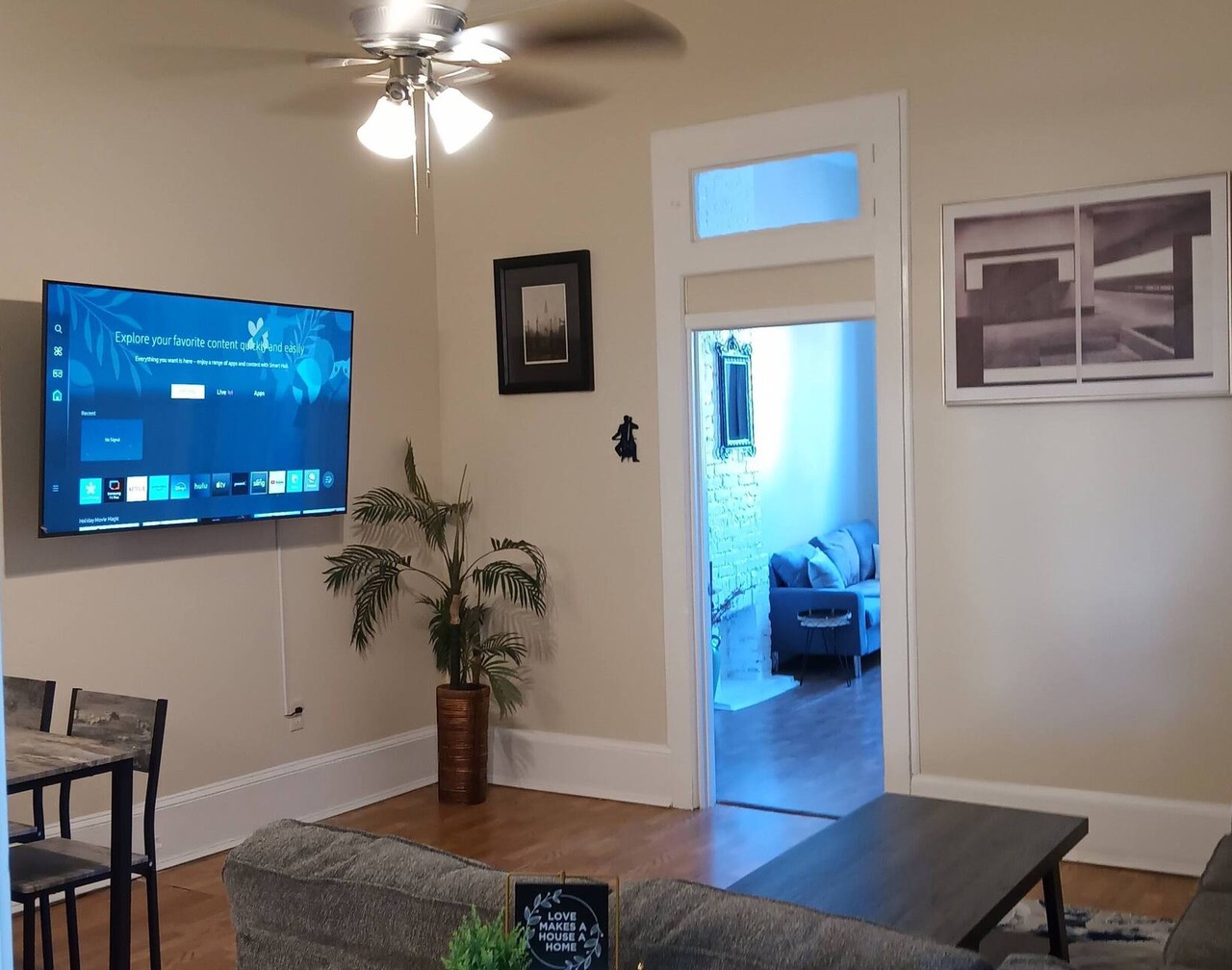 Jazzed Up Condo in the heart of the Magazine St. Garden District! 1