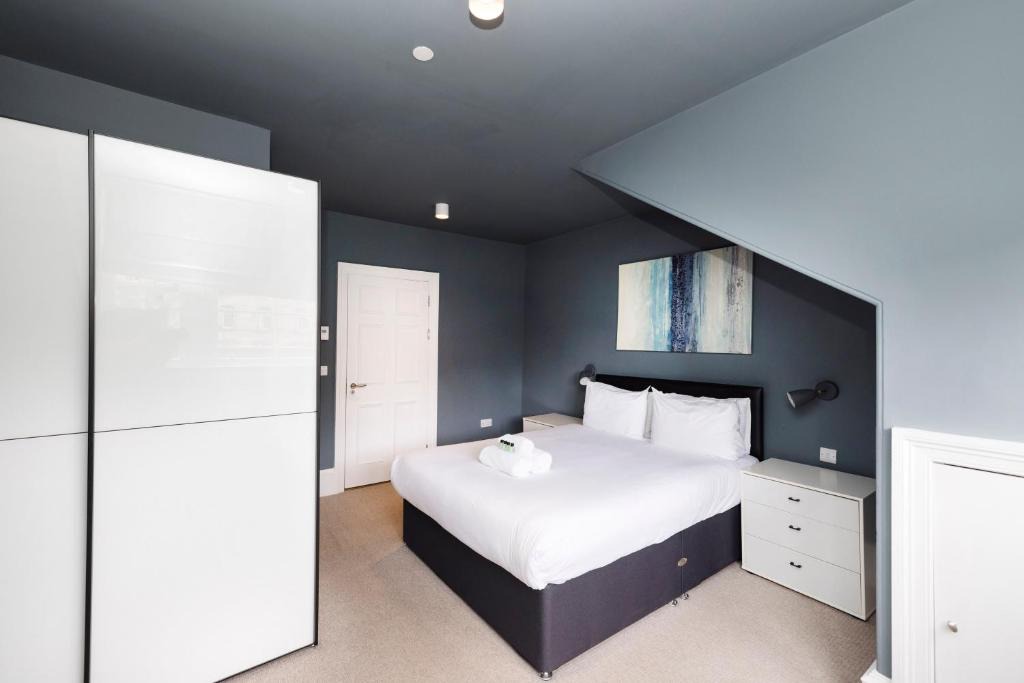JOIVY Spacious Apartment next to West End 1