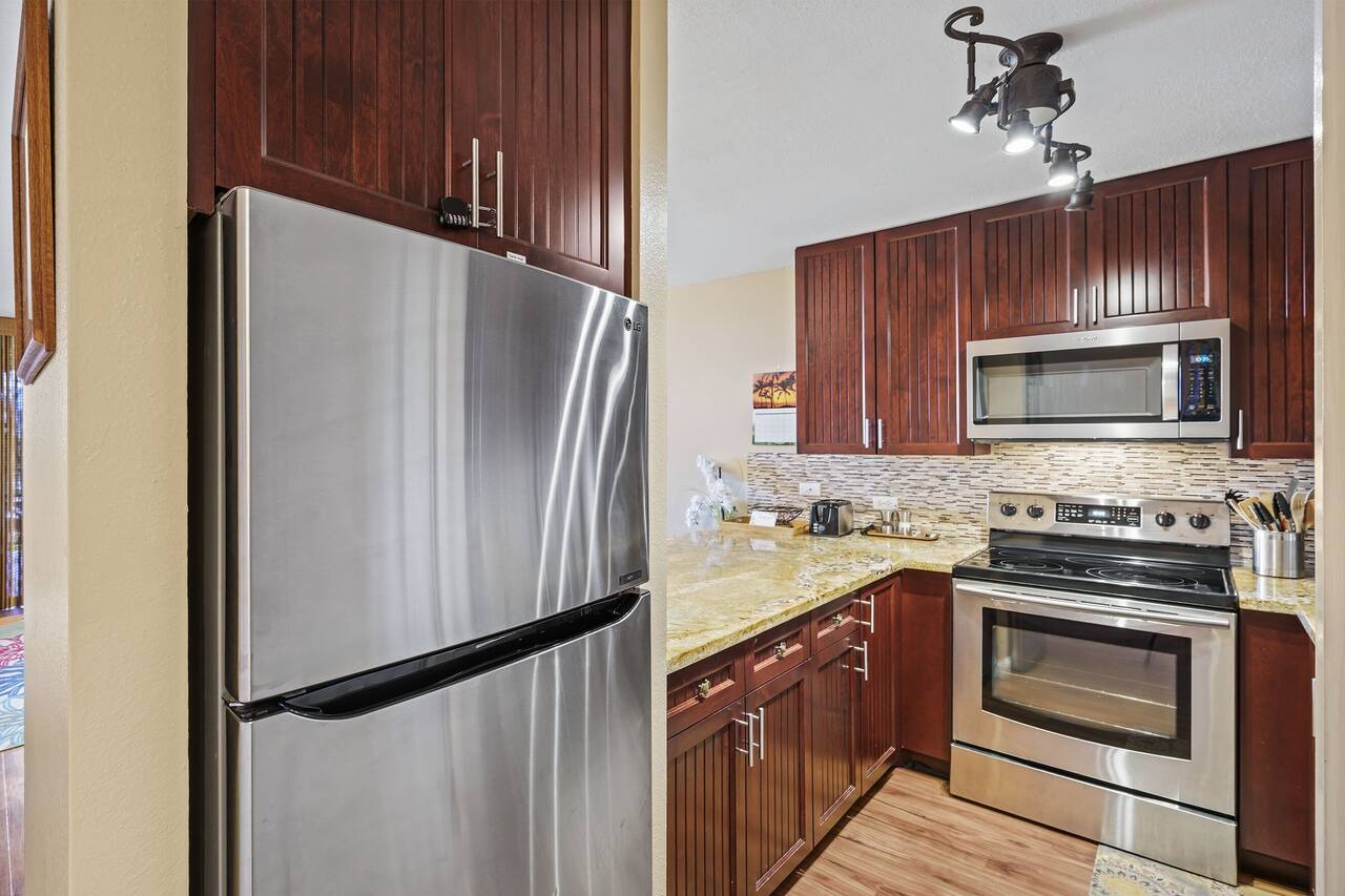 Kamaole Sands 10-307, Ocean View, Large Lanai, Twin Murphy Beds, Split-AC, Wi-Fi 1
