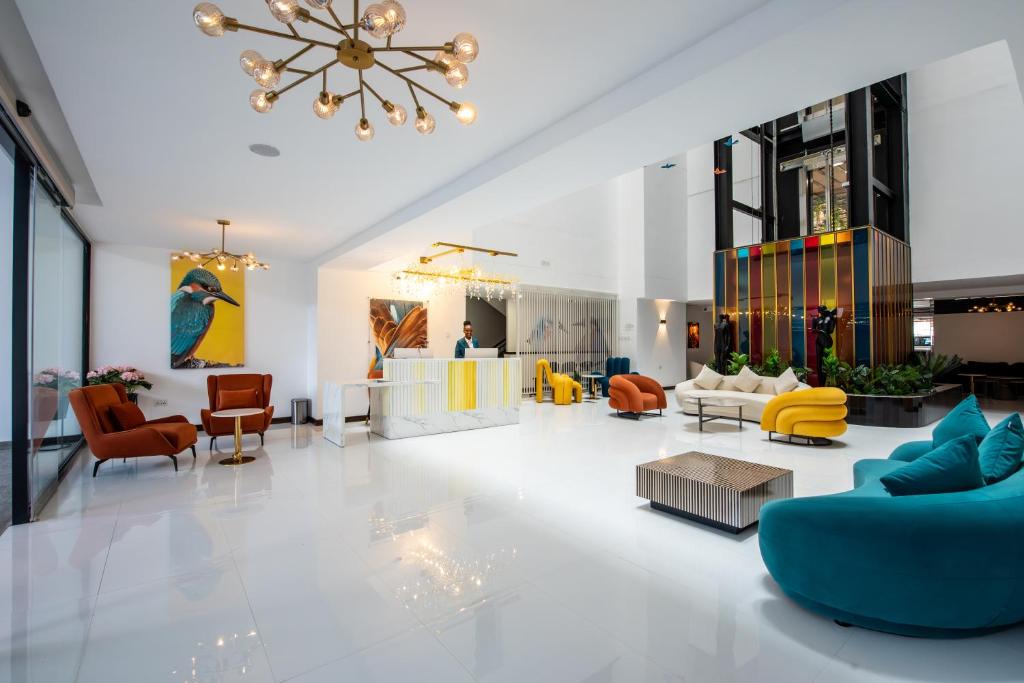 Kingfisher Nest Hotel Suites- Westlands, Near Sarit Center 1