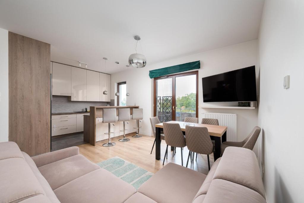 Krasińskiego Deluxe Apartment by BookingHost 1
