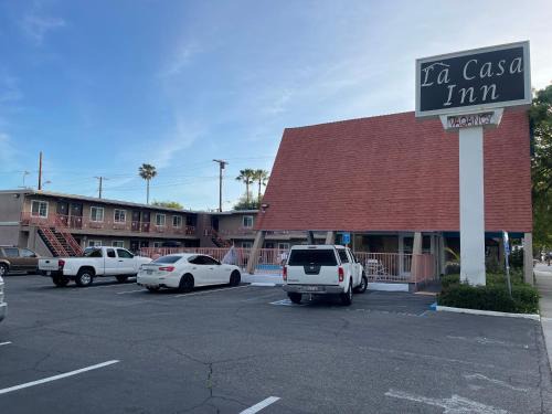 La Casa Inn 1