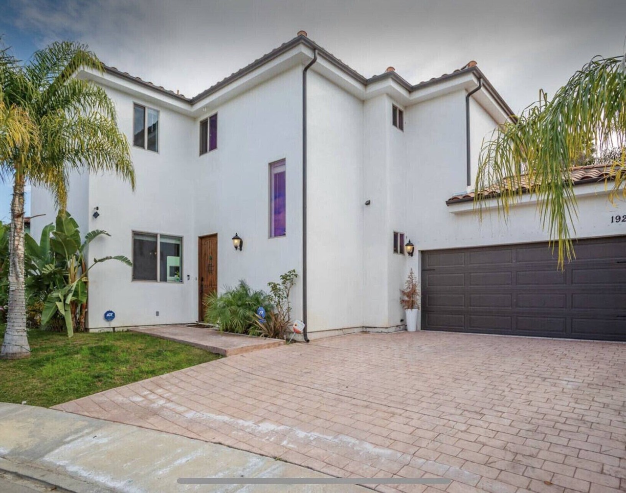 LA Dream Gem! Beautiful home with Spa and EV charger for Tesla 1