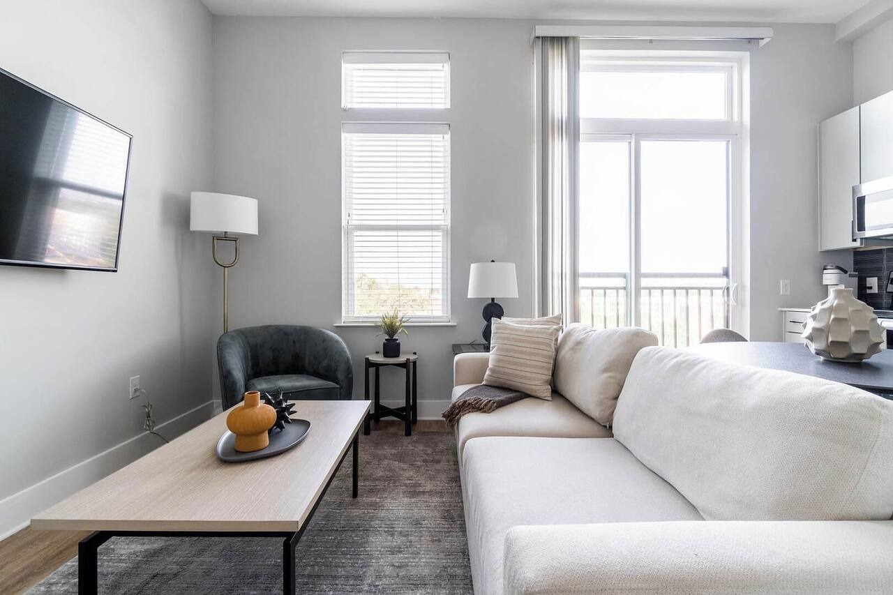 Landing | Stunning Studio, Gym, Yoga Studio 1