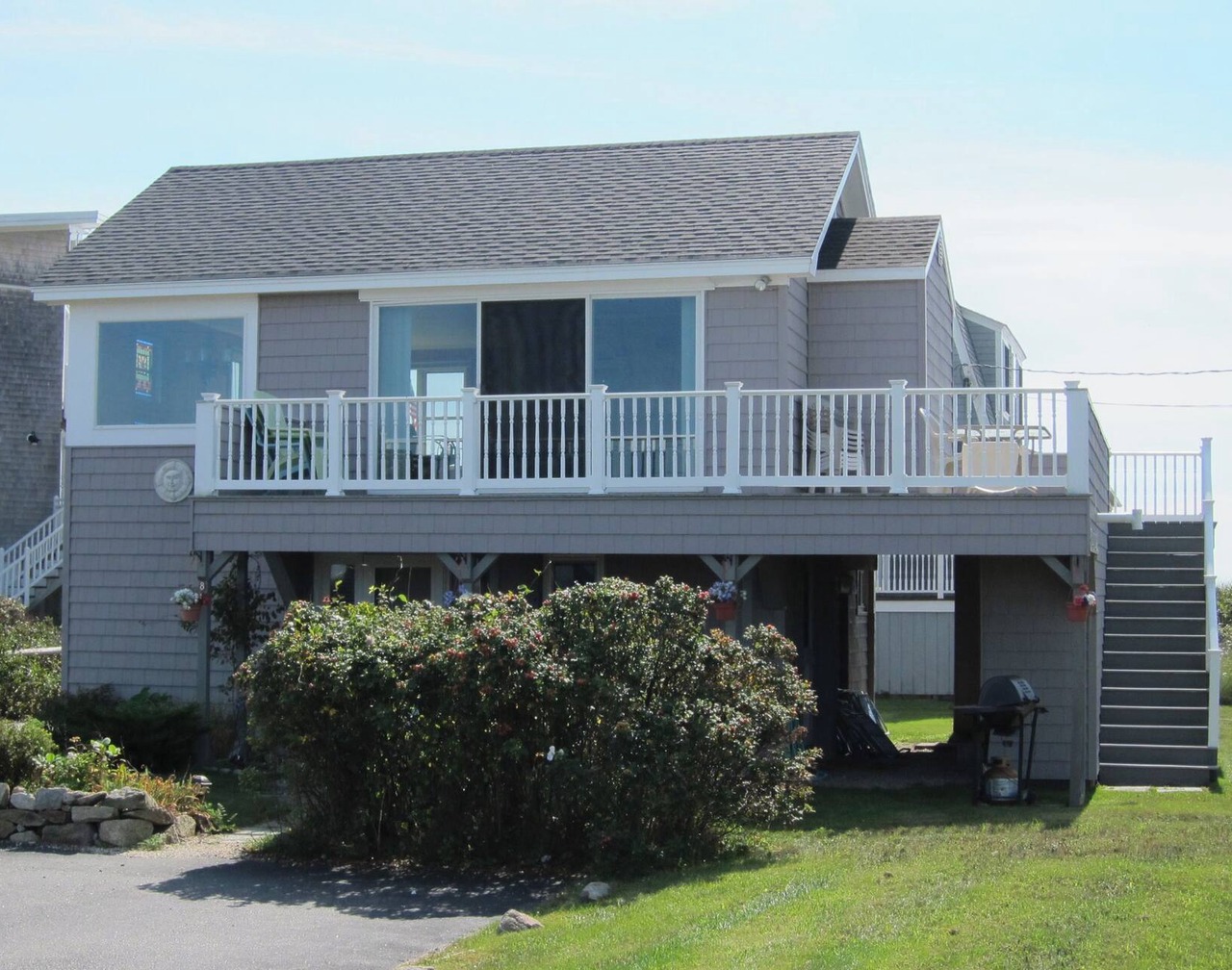 Low Tide: Oceanfront Bliss BOOK NOW FOR 2026 We have a few weeks open. 1