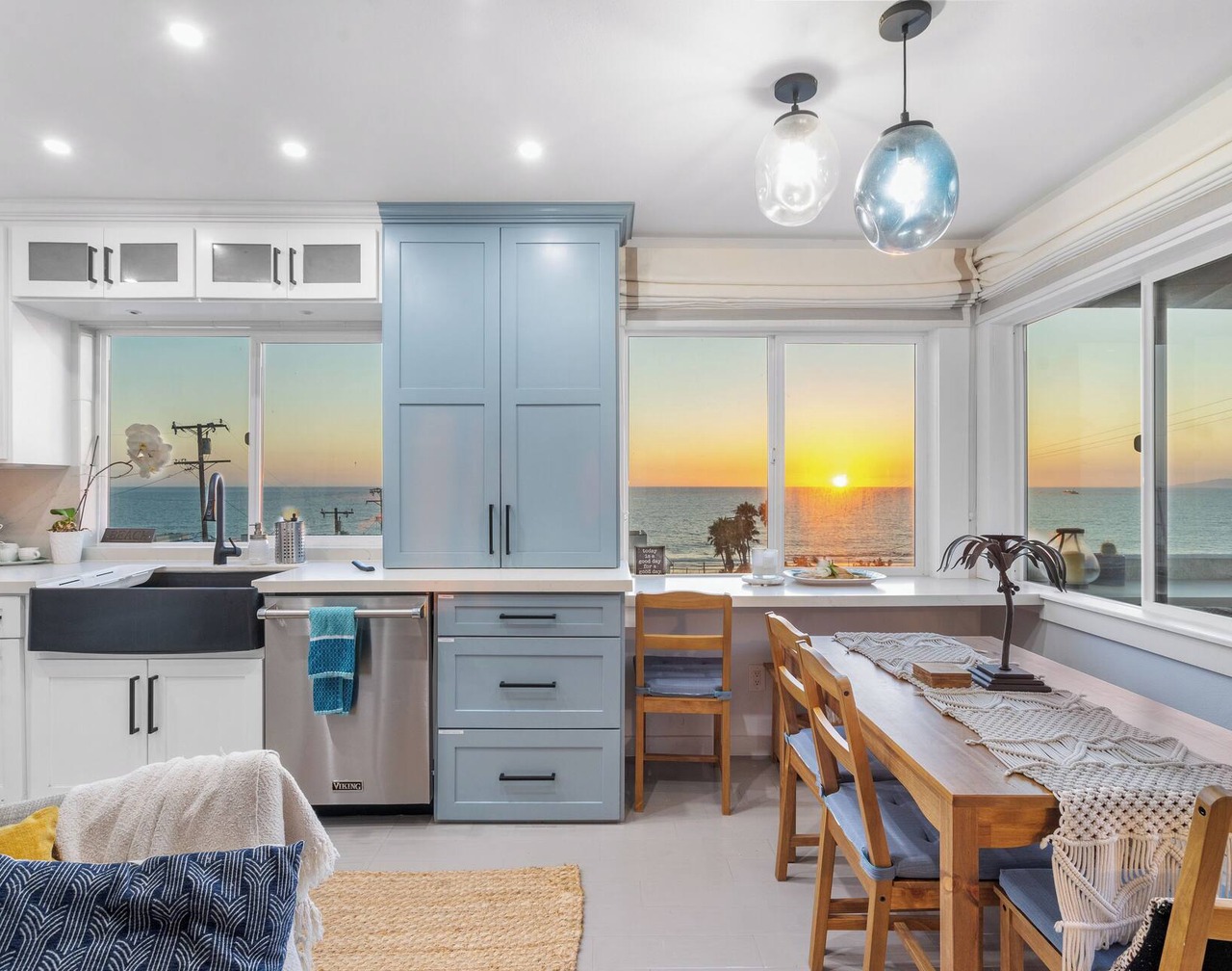 Luxe 4B-4B Coastal Oasis - Ocean Views - Rooftop & Garage 1