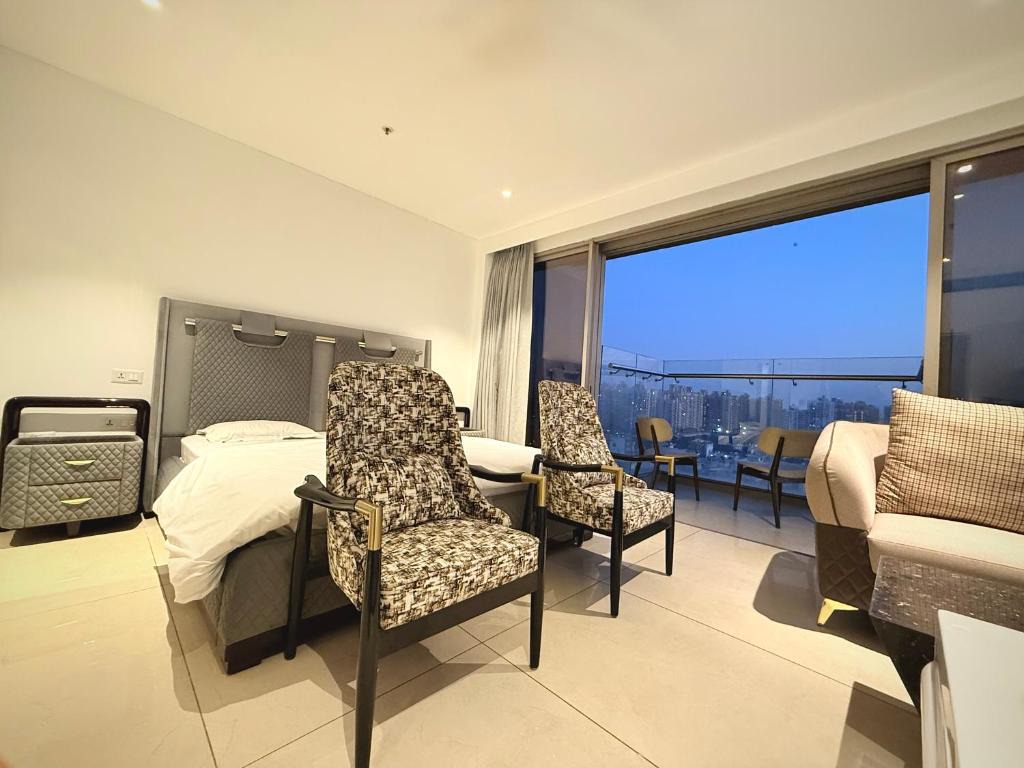 Luxe jacuzzi studio key 2 1