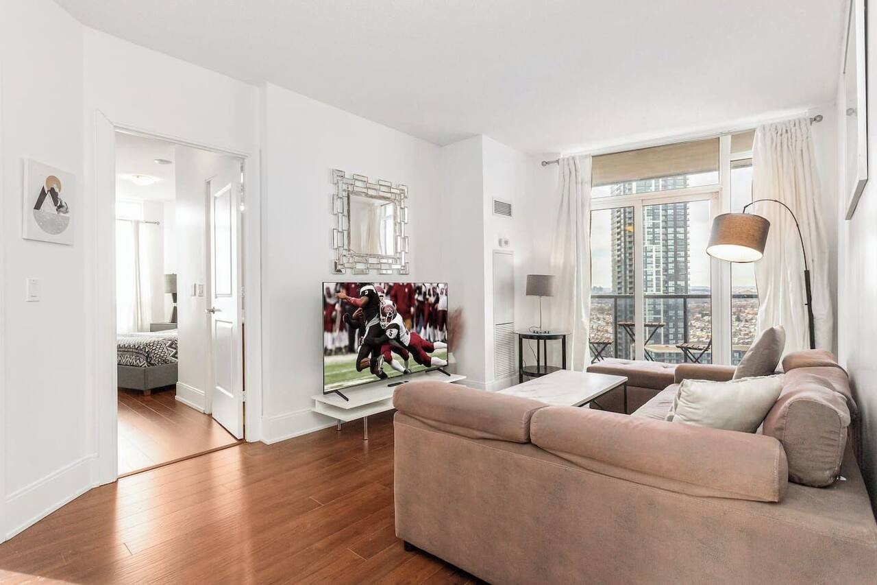 Luxurious 2BR/2BATH Condo- Steps from Square One 1