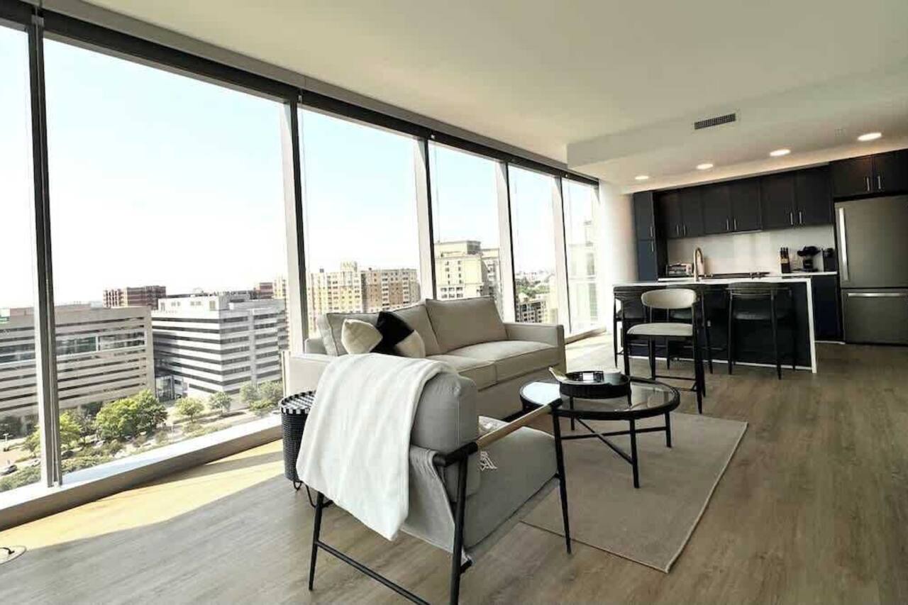 Luxurious Retreat Prime Location 1