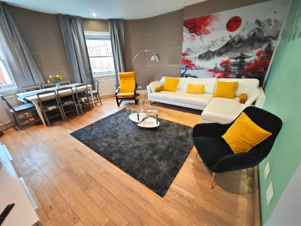 Luxury 3-Bed Flat - 1 min from Baker Street Station 1