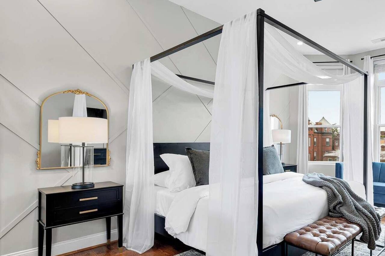 Luxury 4-BR+Parking | Heart of DC | Steps to Metro 1