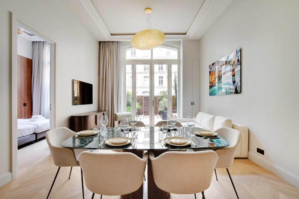 Luxury Apartment - 2BR-4P - GeorgeV-Champs Elysees 1