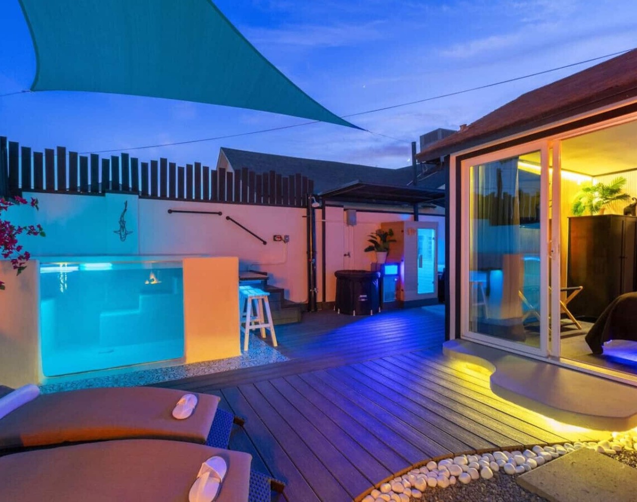 Luxury Downtown Home With SPA 1