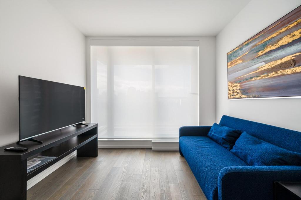Luxury High-Rise Condo with Stunning Views 1